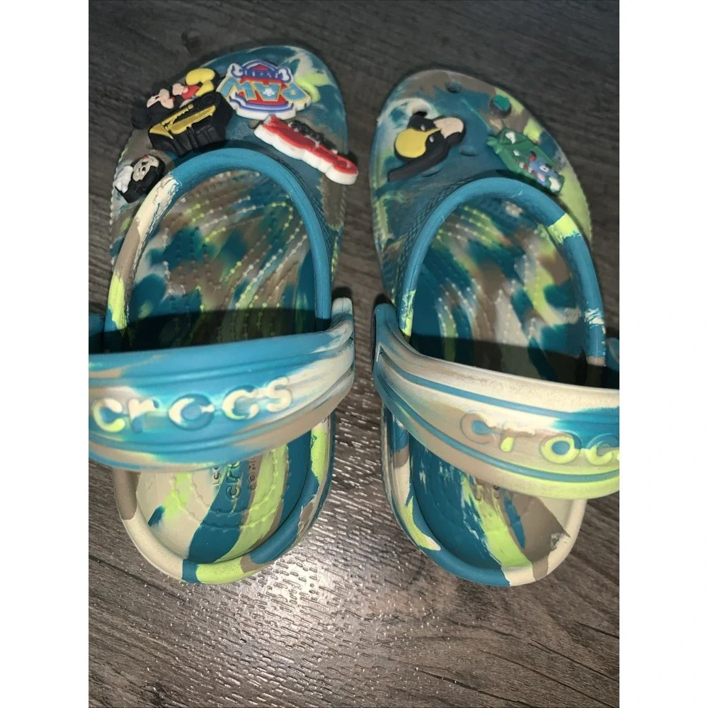 Crocs Toddler Multicolor Marbled Clogs Size 9 Paw Patrol Mickey Mouse Charms